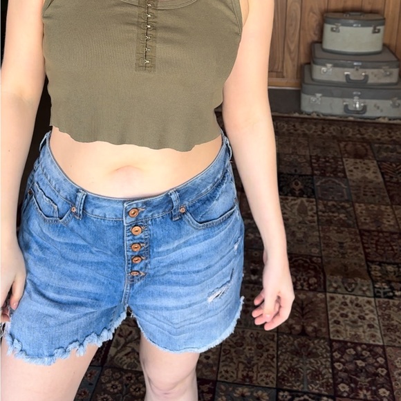 Sound Style Denim Shorts - Button Fly, Distressing, Long Line, 3-4" Inseam - Picture 4 of 7